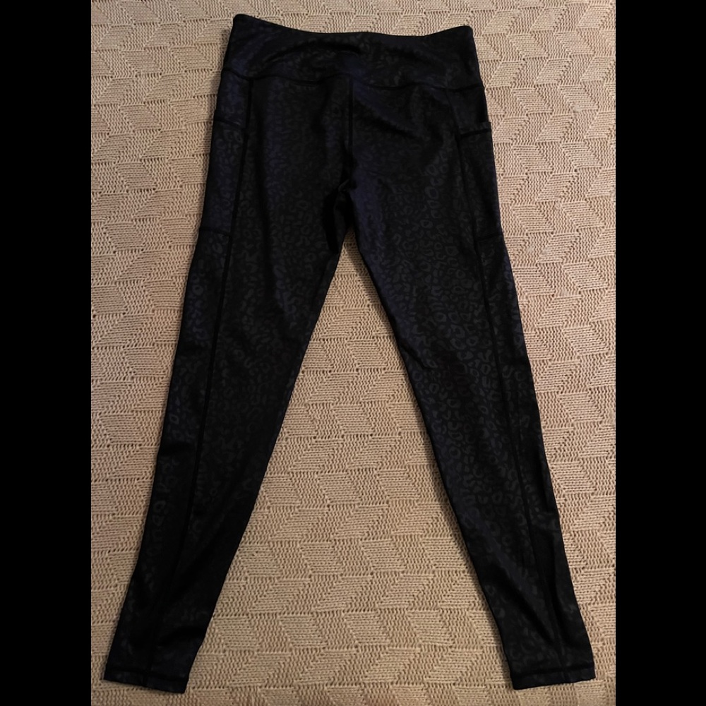 Constantly Varied Gear black leopard . Size large